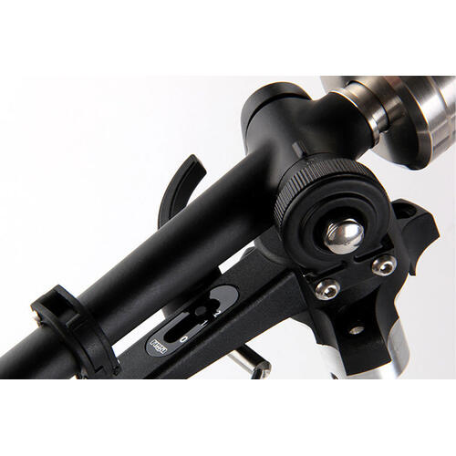 Rega RB880, tonearm 3-punkts feste 