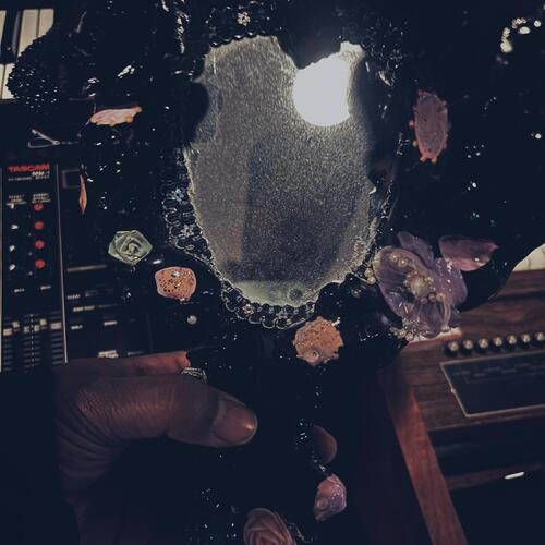 Maneka bathes and listens (CD) 