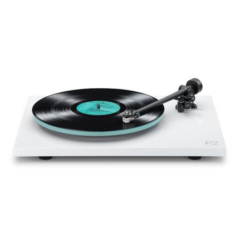 Rega Planar 2, platespiller Carbon pickup, RB220 arm, hvit